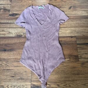 Abercrombie & Fitch Ribbed Bodysuit Mauve Purple Ribbed V Neck Medium